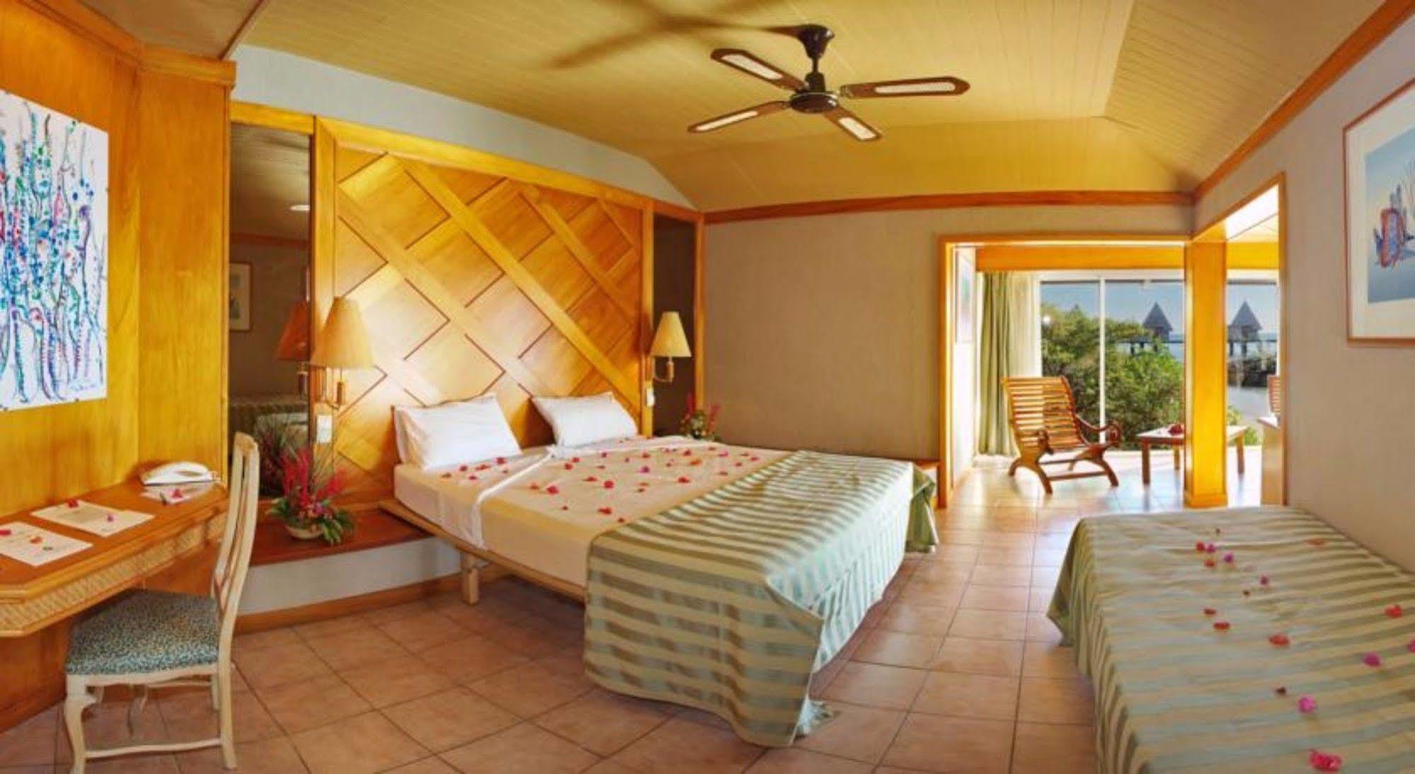 Doubletree By Hilton Noumea Ilot Maitre Resort Exterior foto
